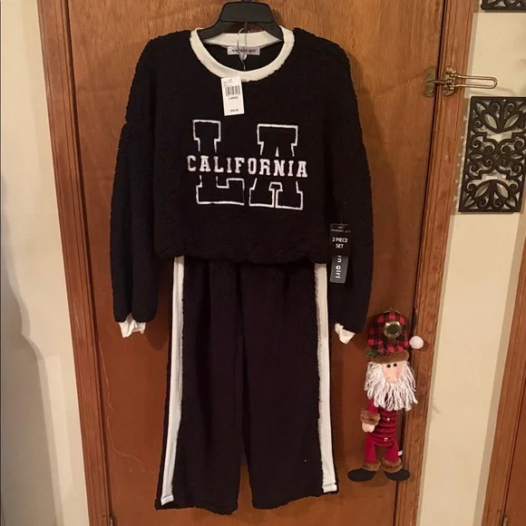 Madden Girl Black and White Cozy Pajama Set - Picture 2 of 6